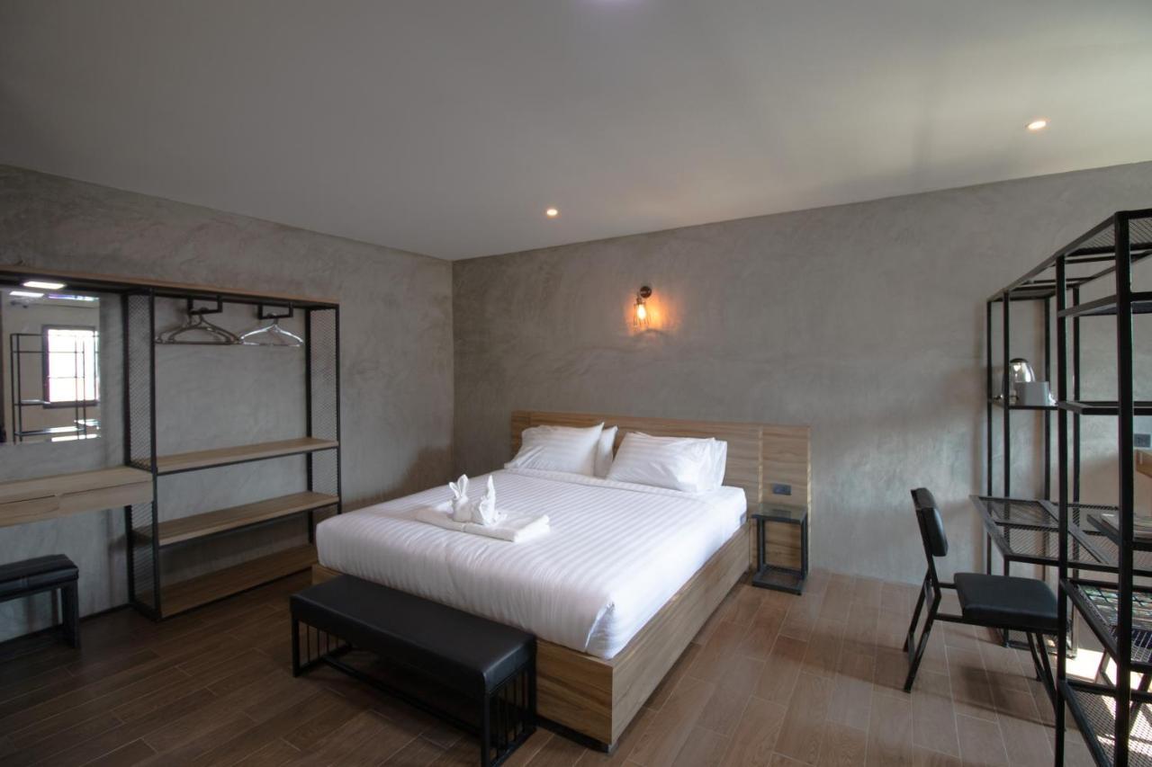 Rabbit Hotel Phimai Exterior foto